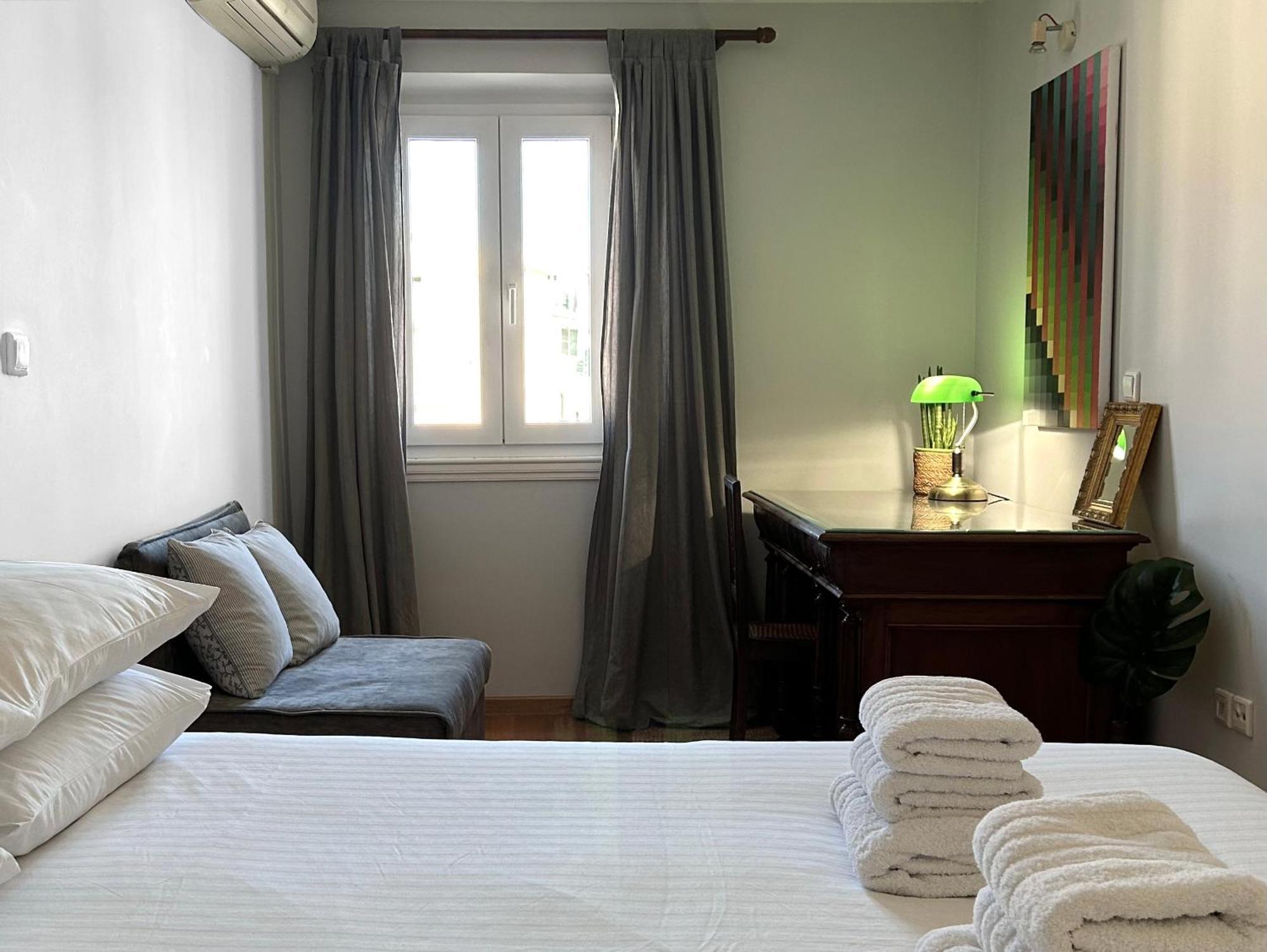 "San Giacomo Square Apt." In The Heart Of Old Town Corfu  Екстериор снимка