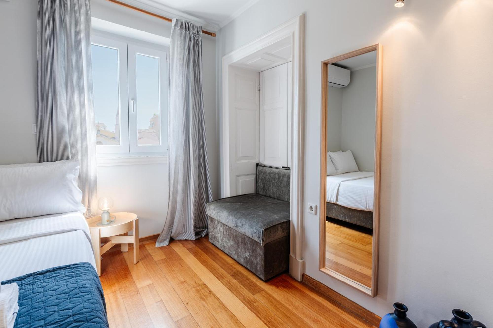 "San Giacomo Square Apt." In The Heart Of Old Town Corfu  Екстериор снимка