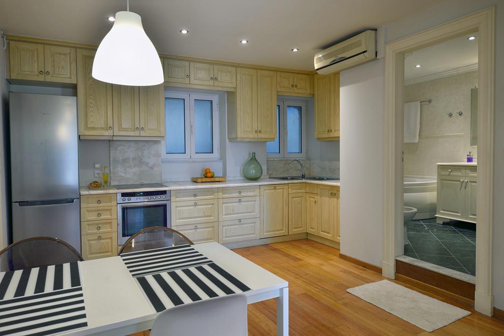 "San Giacomo Square Apt." In The Heart Of Old Town Corfu  Екстериор снимка